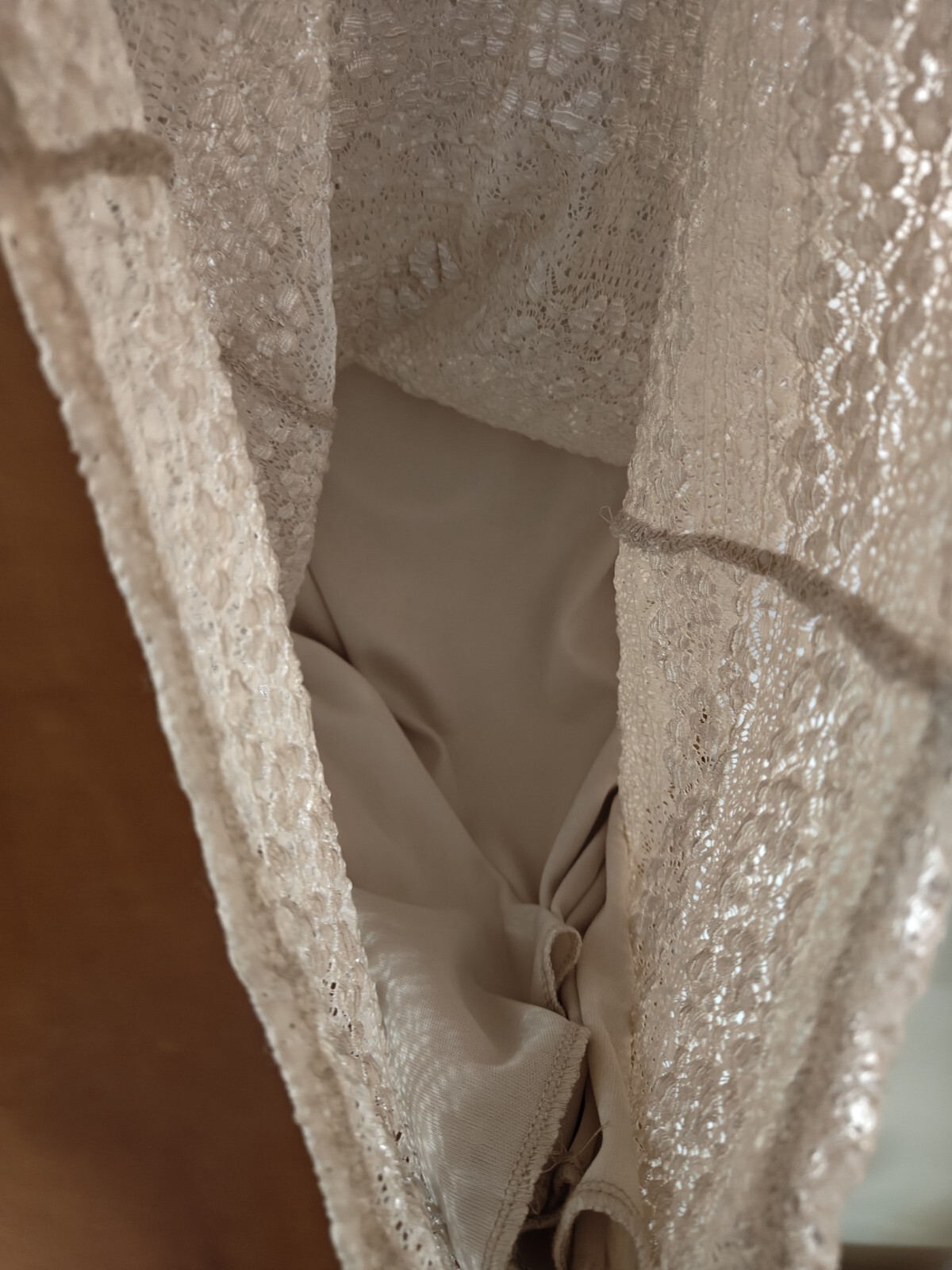 Body Central Lace Overlay Dress Open Back Beige Tan Floral NWT Size Medium Stain