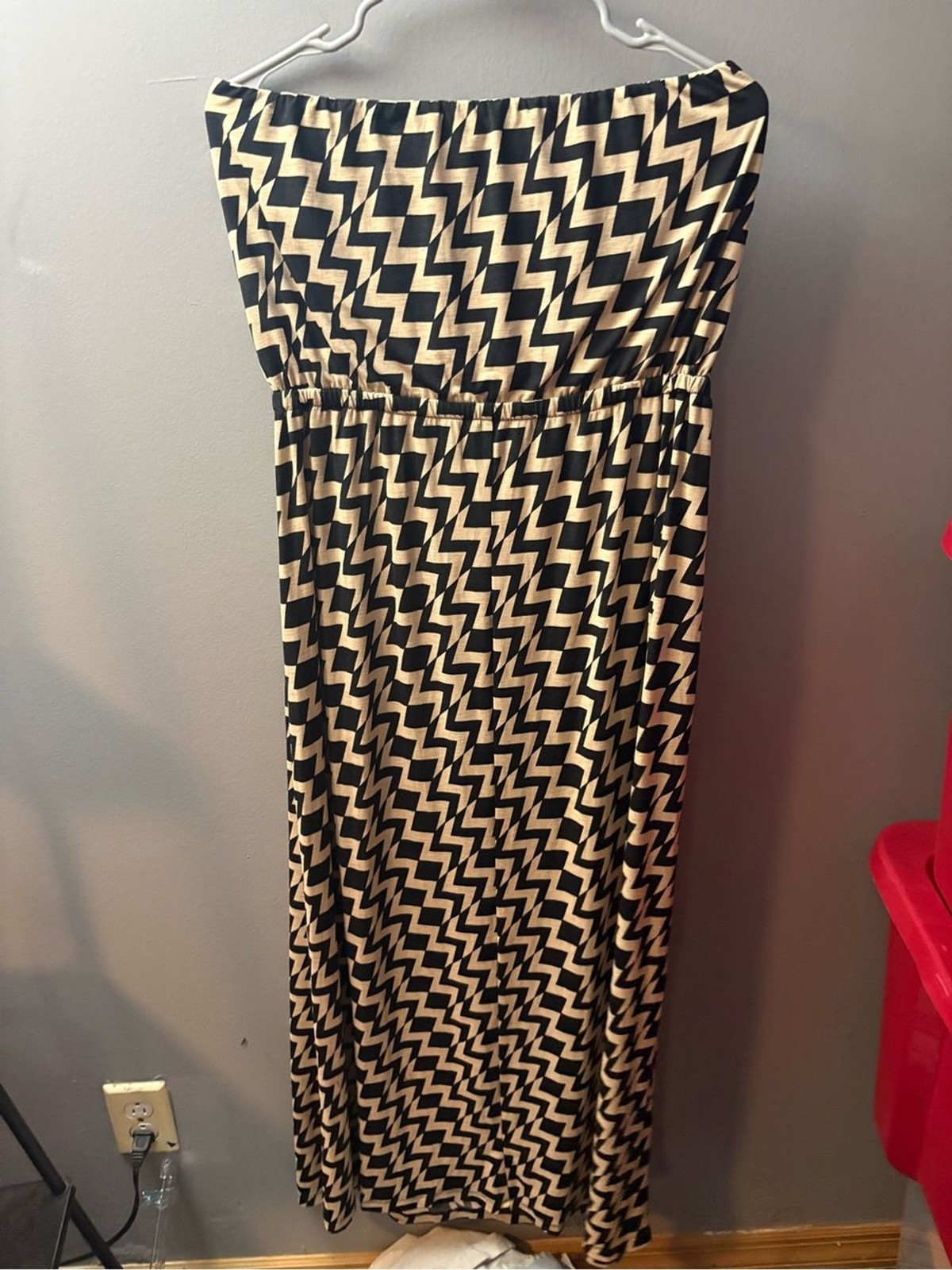 Black and Cream Strapless Zigzag Maxi Dress