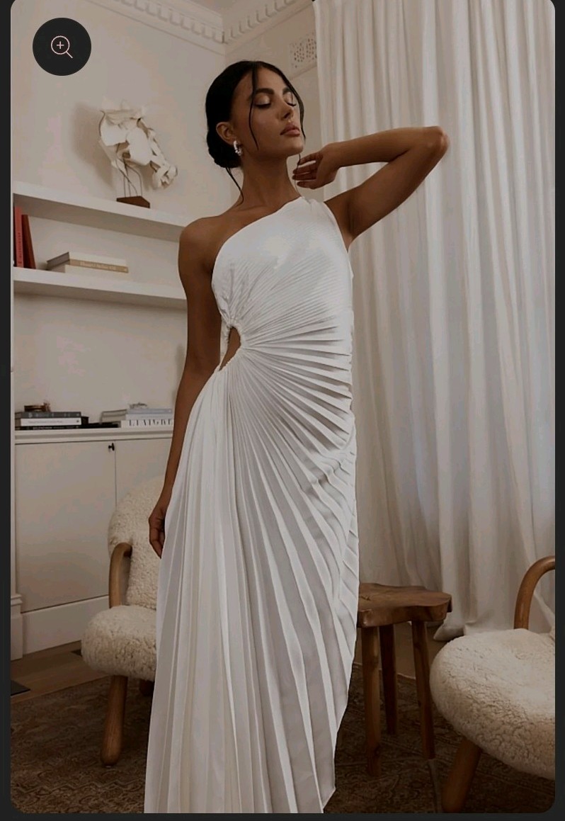 Selfie Leslie Brooklynn One- Shoulder Accordion Pleat Dress White M