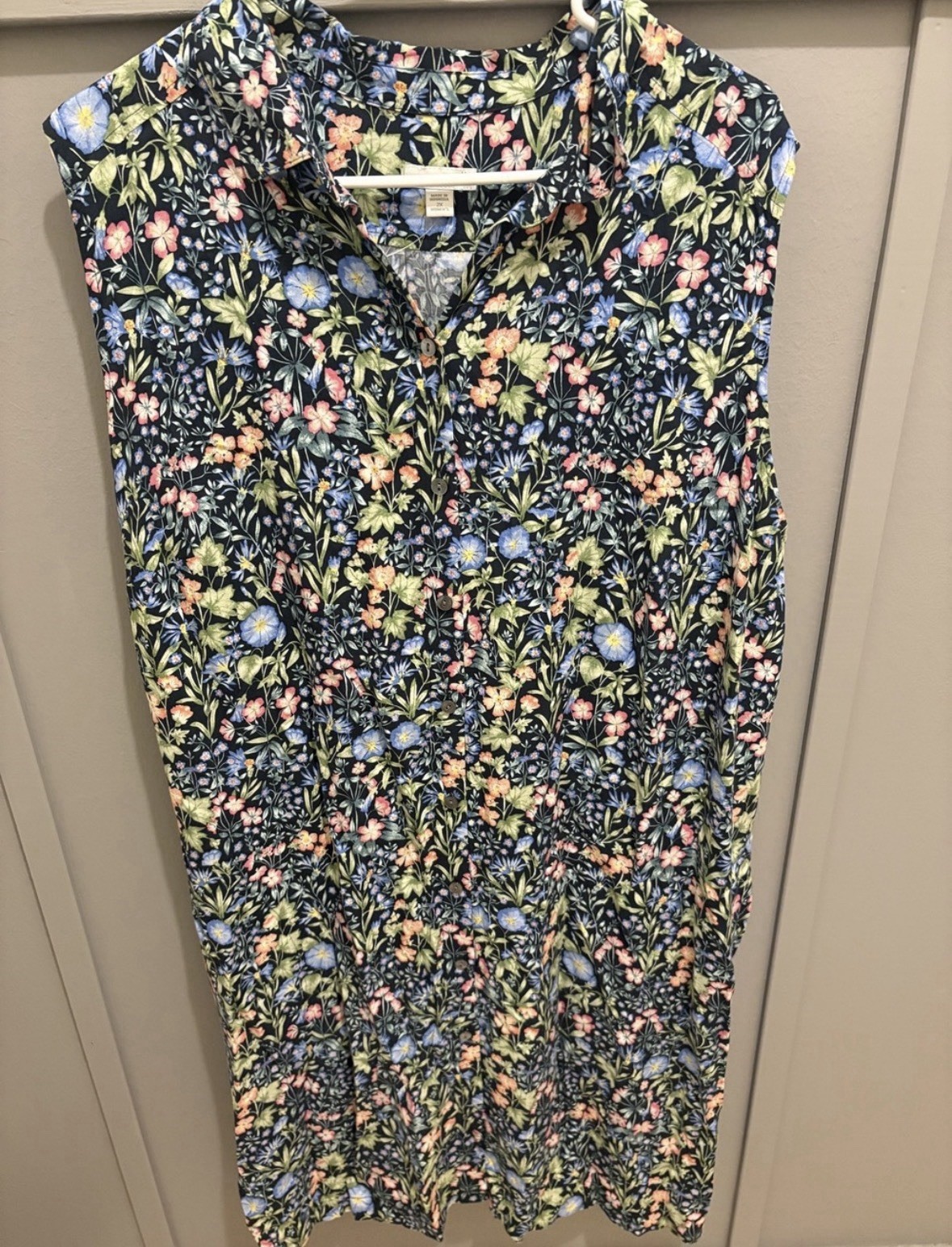 Women’s Plus 2X Multicolor Floral Collared Sleeveless Button Shirt Dress