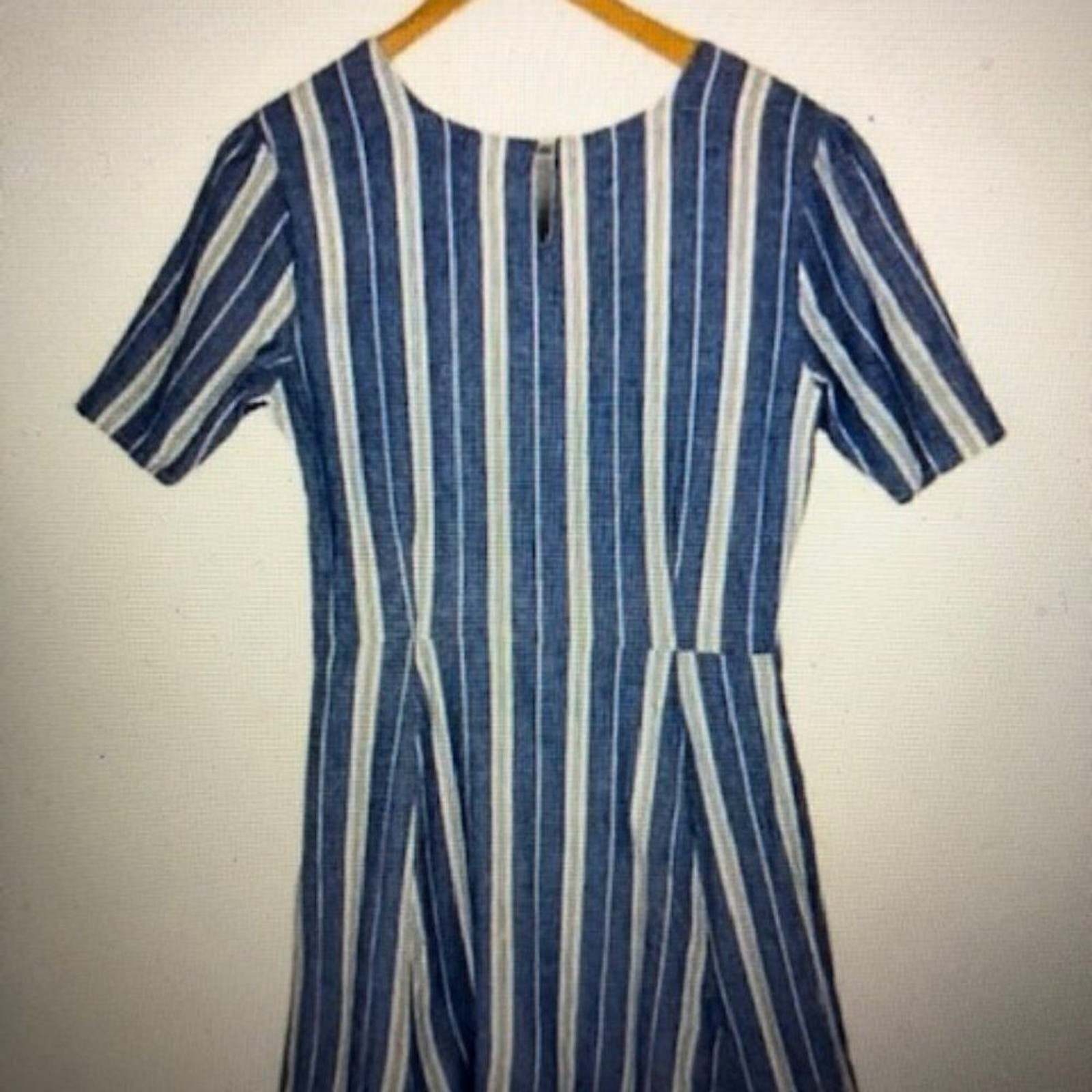 NWOT Tularosa Blue/ White Striped Short sleeve, belted, Fit & Flare Dress Small,