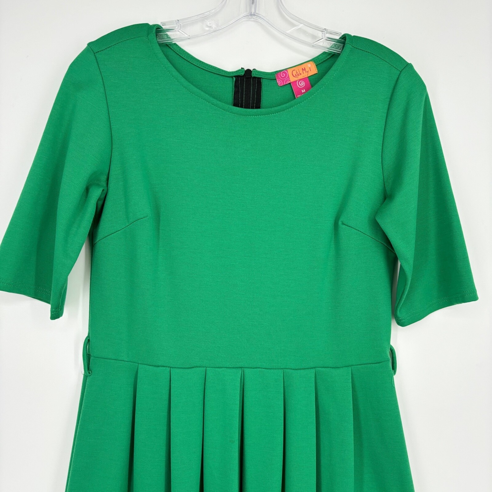 Catch My I Juniors Medium Fit & Flare Dress Green Knit Elbow Sleeve Pleated Skir