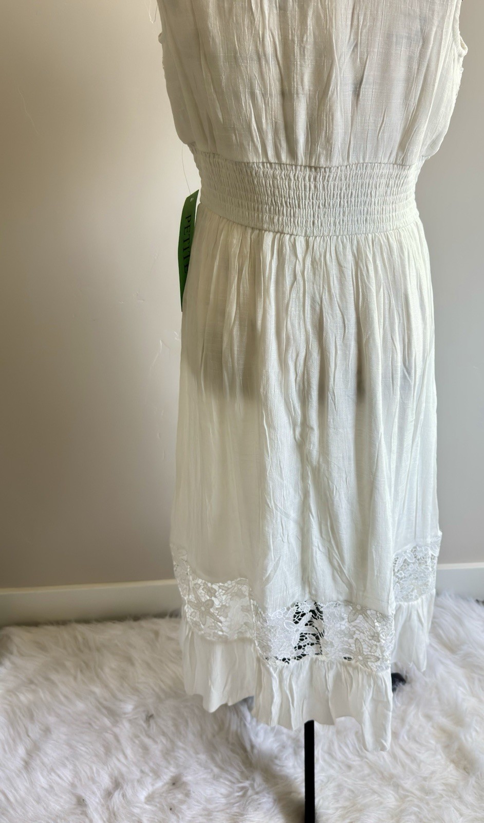 J GEE Size PM White Smocked Fit Sleeveless Embroidery Beach Dress NWT