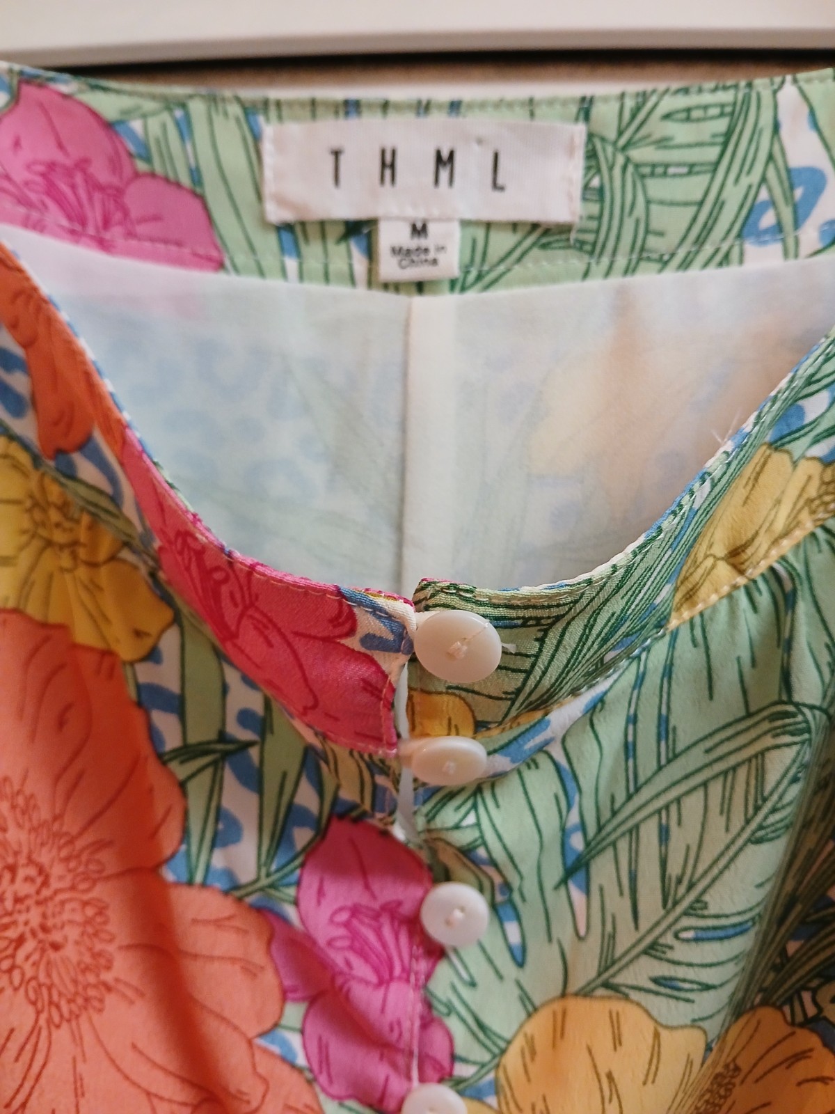 THML Tiered Floral Sundress Button front Size Medium Vacation Tropical Beach EUC