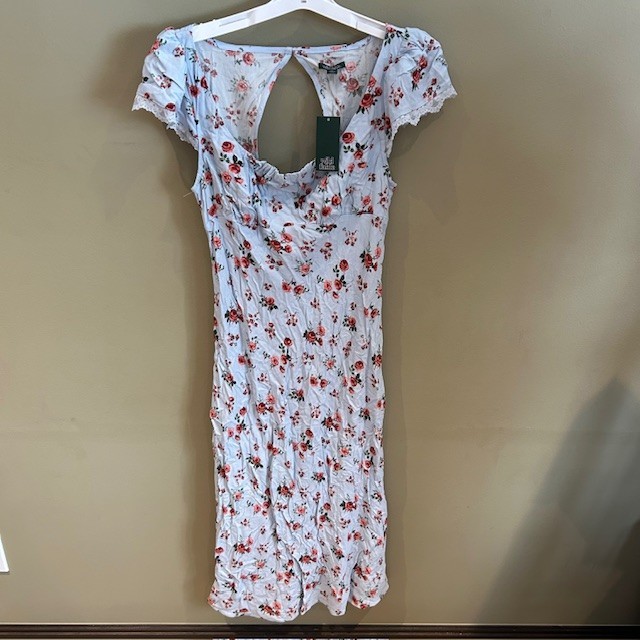 Wild Fable Womens Maxi Dress Medium Light Blue Floral Flutter Sleeve Boho NWT