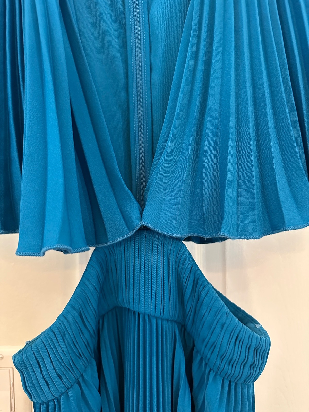 AMUR Dara Pleated Cut Out Midi Dress Blue 0 Accordion Wedding Guest Cocktail