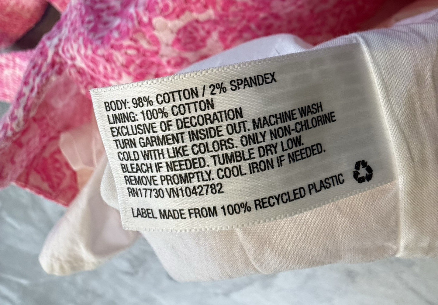 Lilly Pulitzer Pink Textured Floral Shift Dress Women’s Size 6 Sleeveless Zip Ba