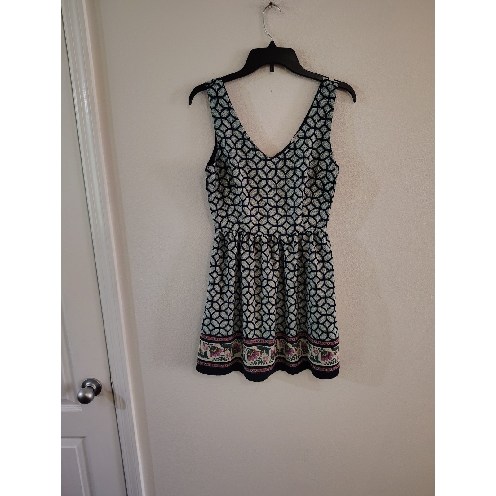 One Clothing Navy Blue Mint Green Geometric Floral Border V-Neck Mini Dress S