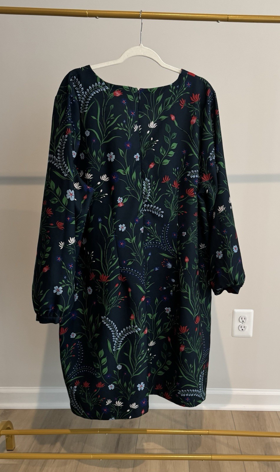 ELOQUII Women’s Plus Size 18 Black Floral V-Neck Long Sleeve Shift Dress