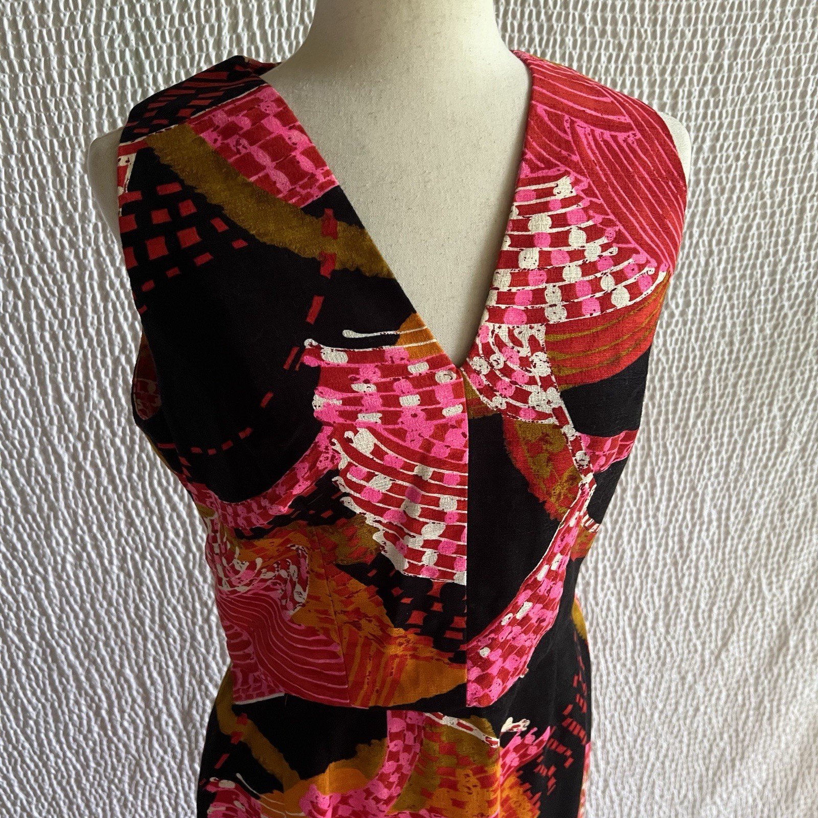 Vintage 70s Barkcloth Tiki Aloha Maxi Dress Empire Open Back Darts M Colorful