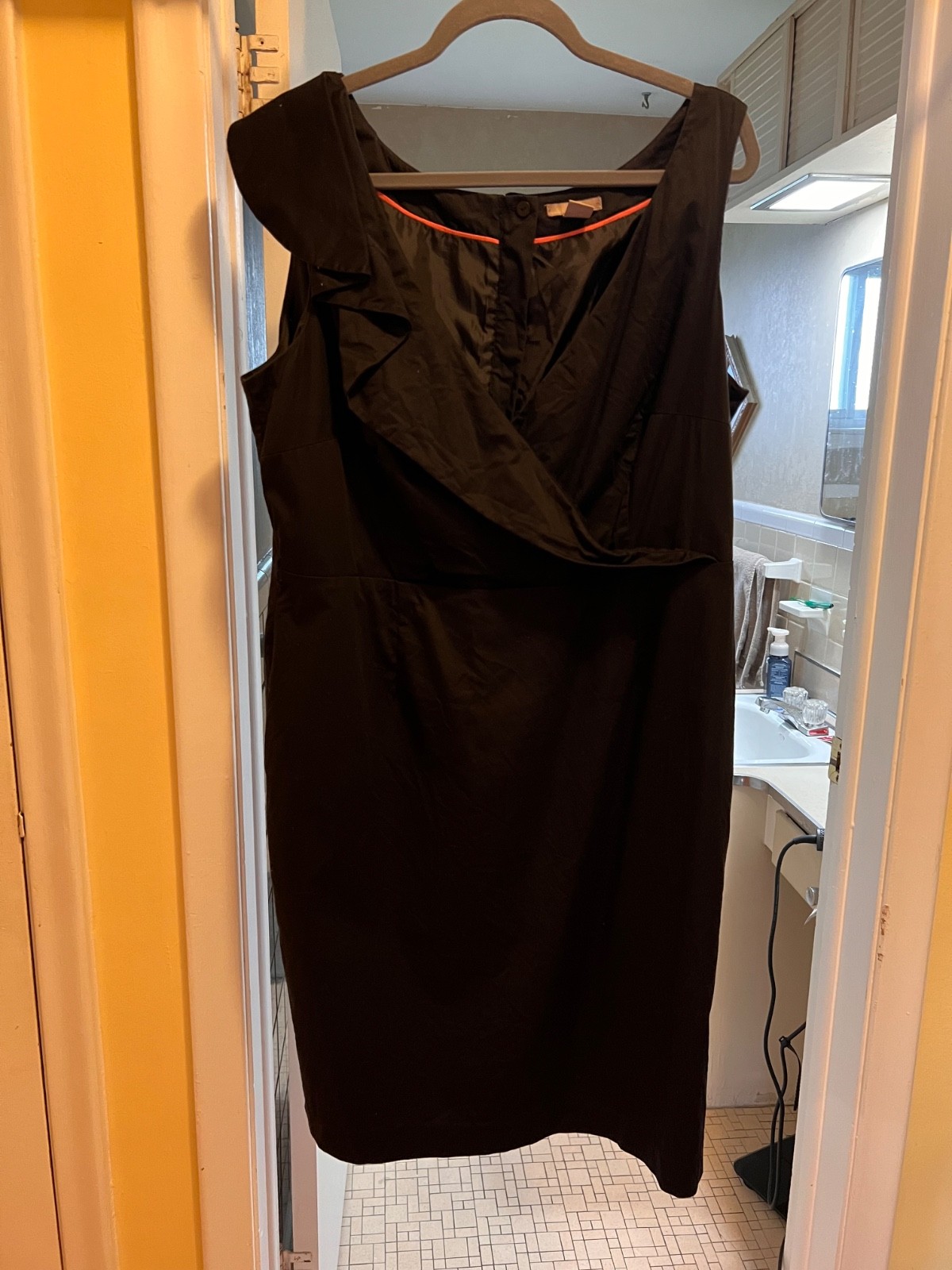 H&M Classic sexy little black dress