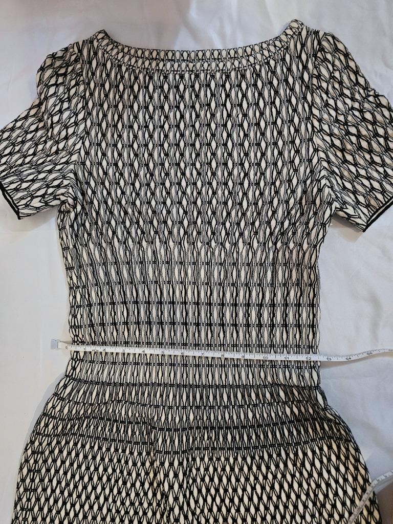 ALAÏA Paris Bodycon Short Sleeve Honeycomb Knit Silk Blend Dress – M (42)