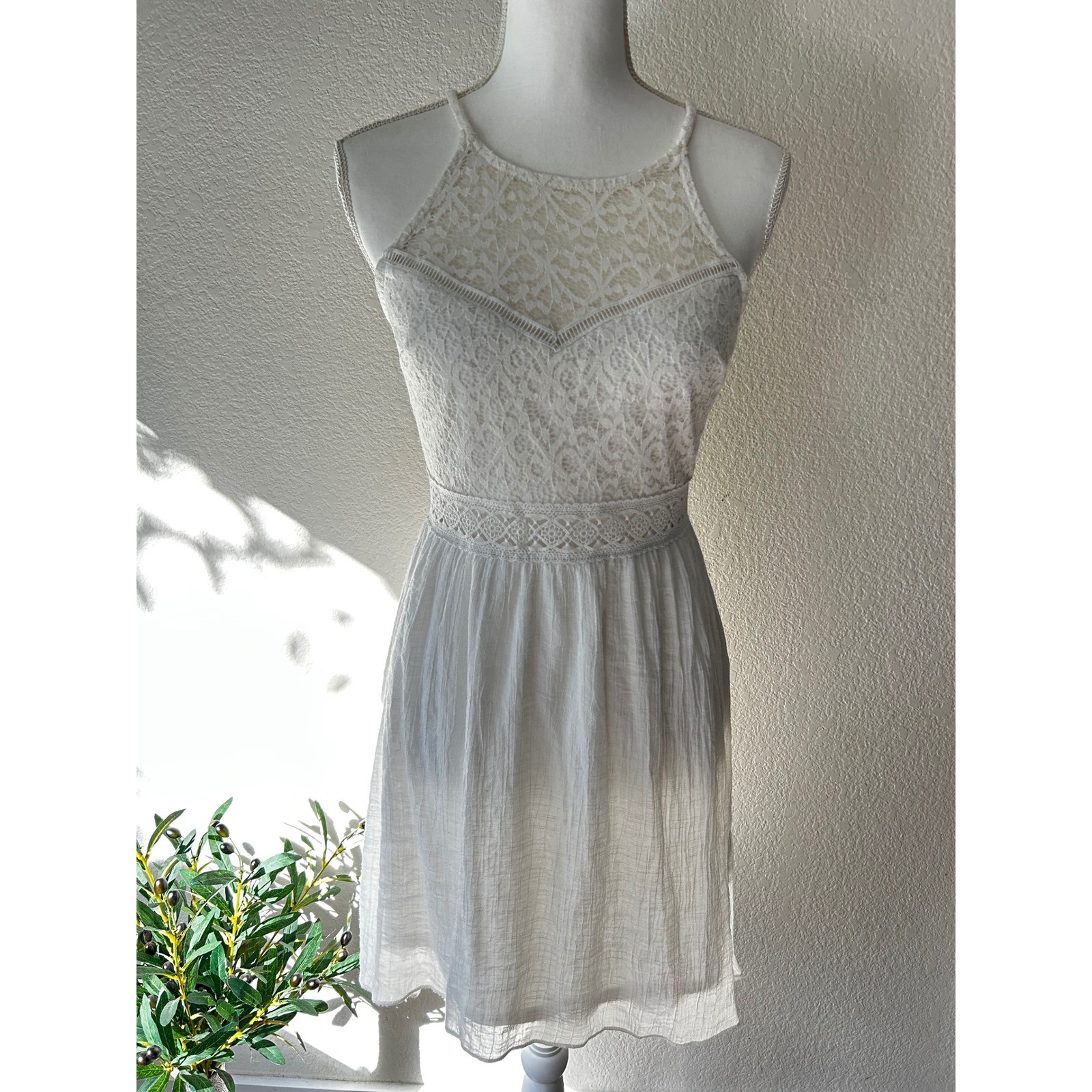By & By White Lace Halter High Low Dress Size 5 Sleeveless Bridal Graduation