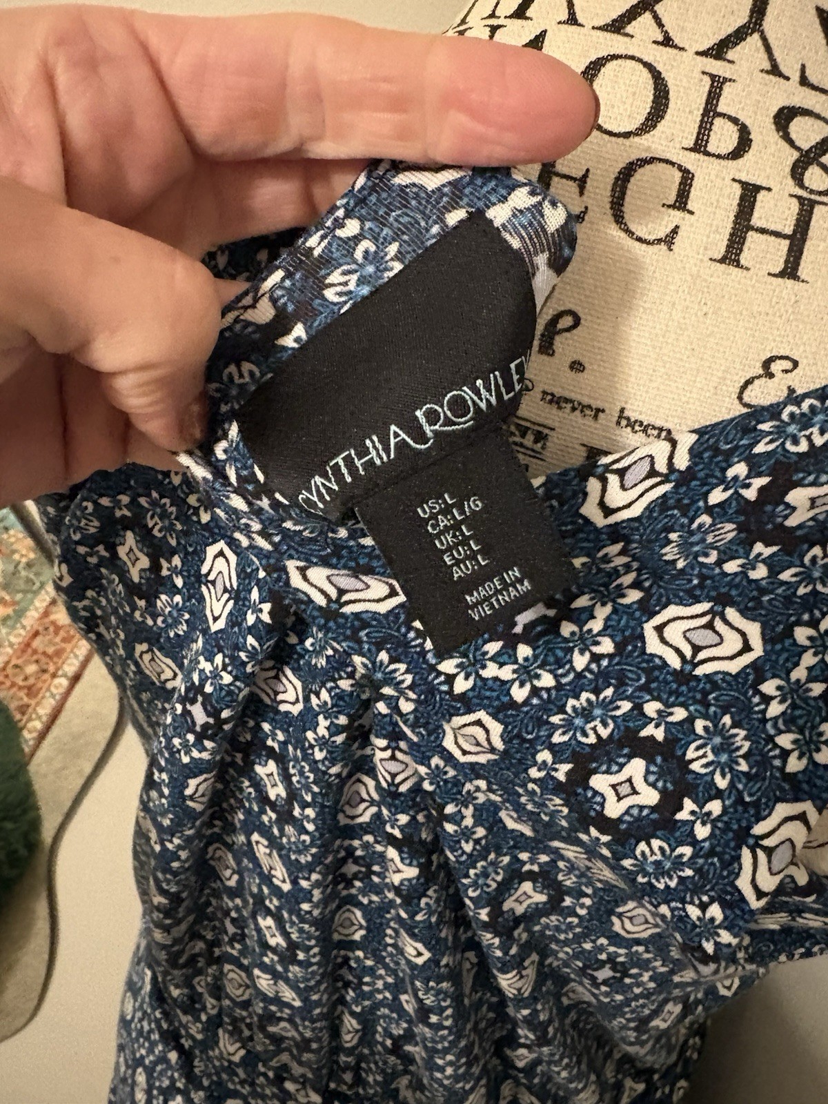 Cynthia Rowley Blue/White Floral V-Neck Sleeveless Knee Dress L