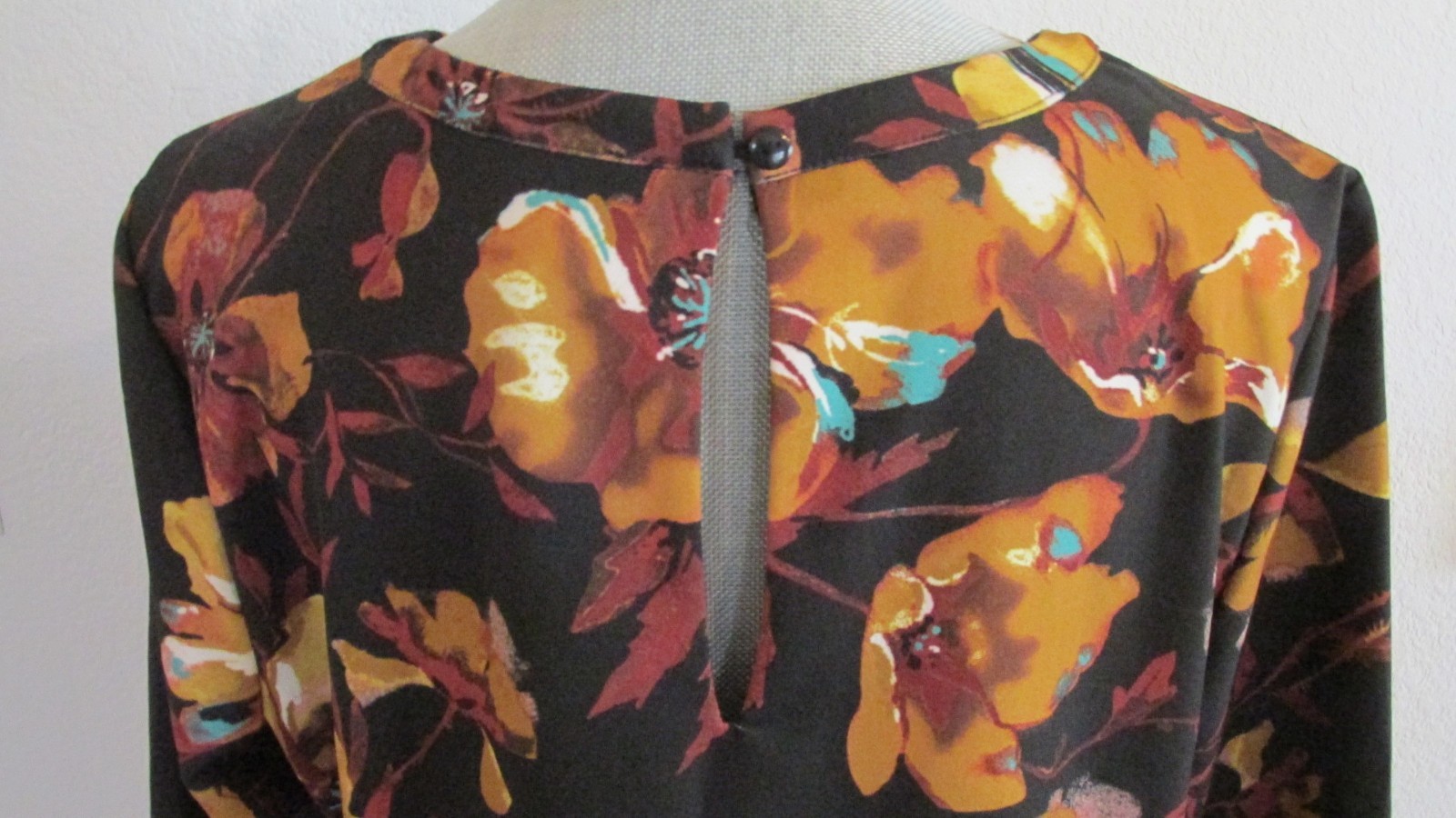 NWTD ECI NEW YORK M & L MULTI COLOR FLORAL A-LINE DRESS MSRP $98.00