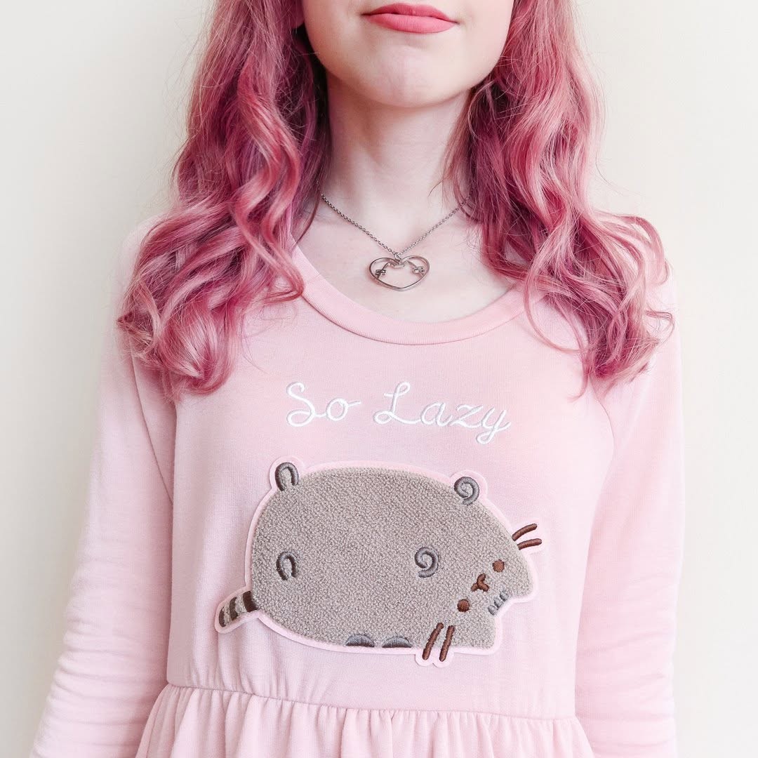 Limited edition rare exclusive Pusheen So Lazy Sweater Dress size small