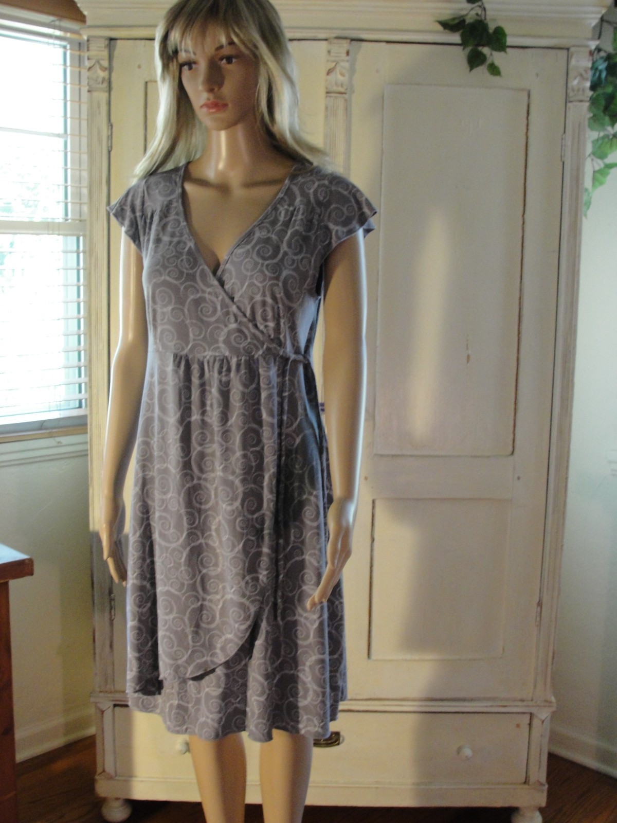 Mary Ellen Wrap Dress Spiral Design Women Size M