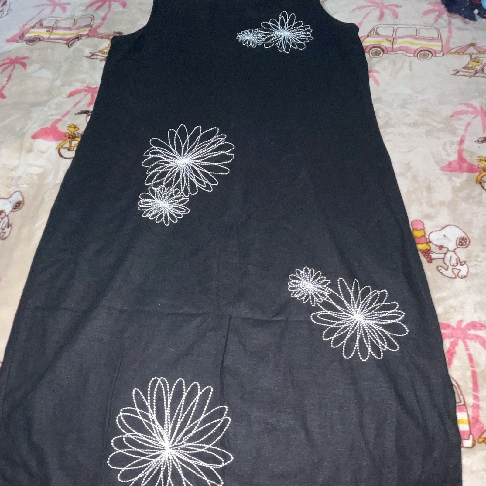 Nada Valley Black Floral Embroidered Shift Dress Sleeveless Round Neck Size 8