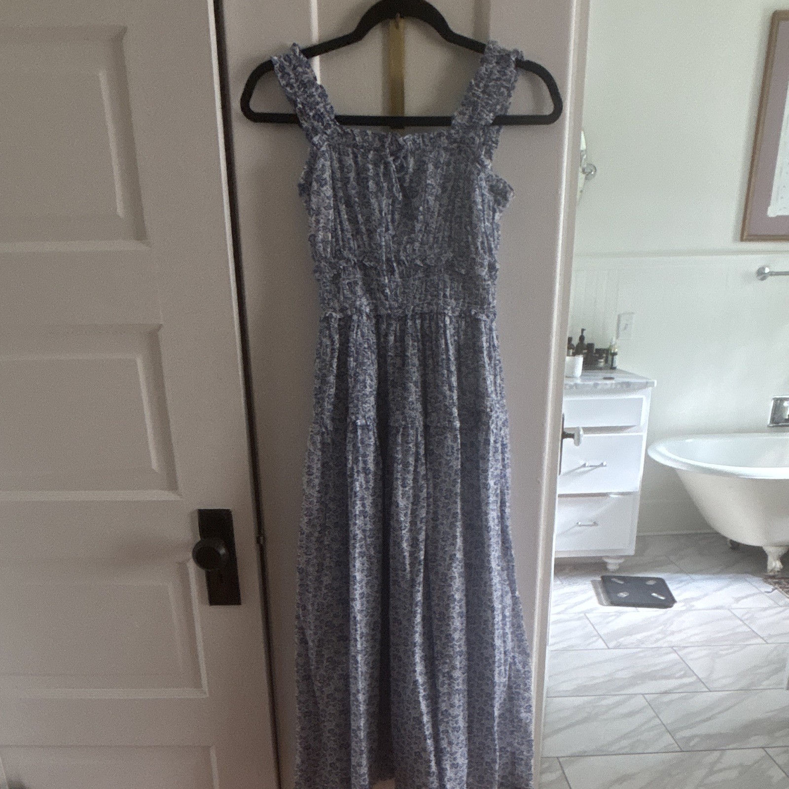 Gap x DÔEN Women’s XXS Blue/White Floral Smocked Square Neck Strappy Maxi