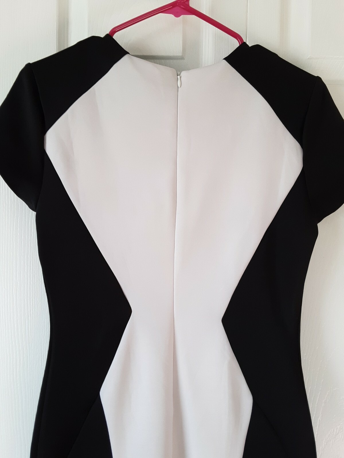 Trulli Size 4 Black White Fitted Sheath Dress Beaded Career Cocktail Party