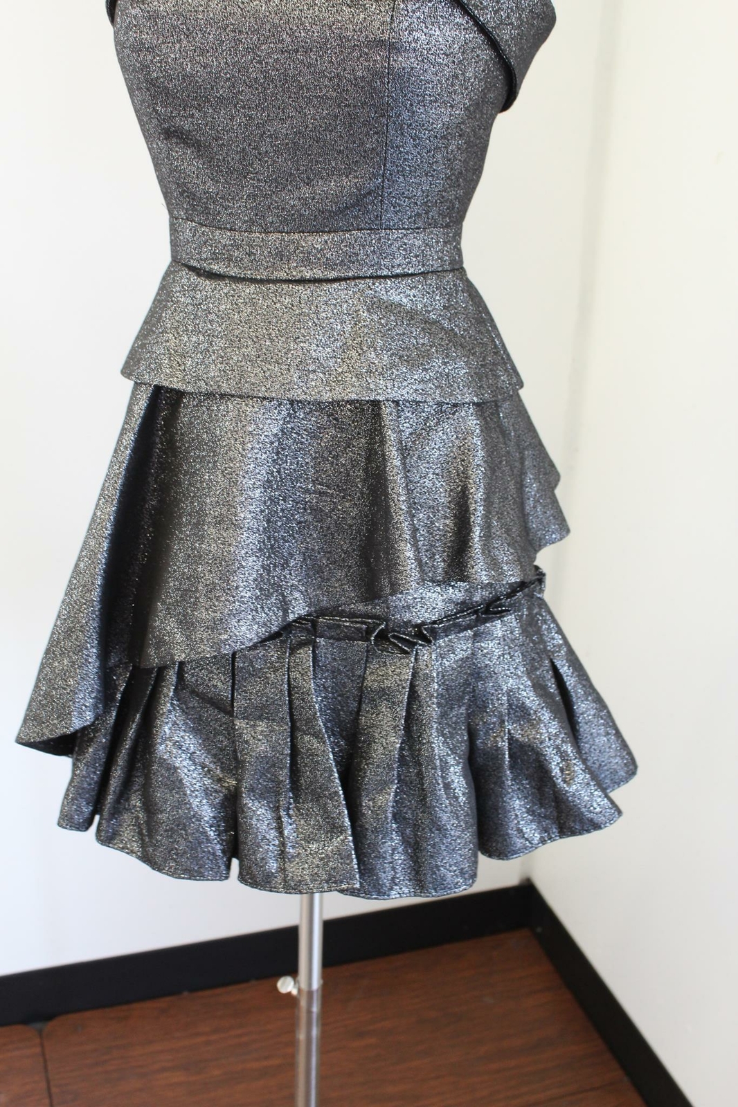 Banana Republic Monogram Silver Metallic Strapless Ruffle Party Cocktail Dress 2