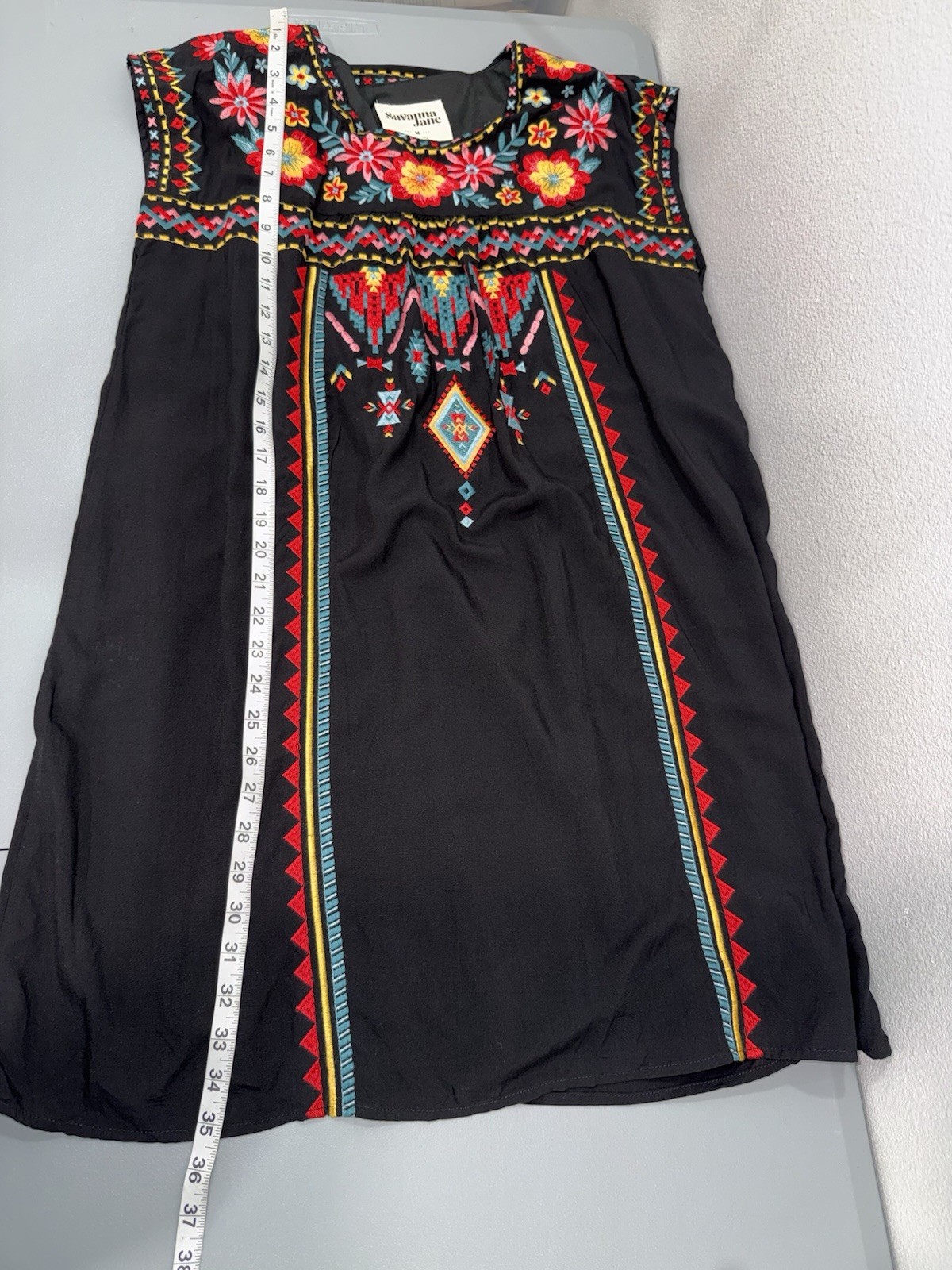 Savanna Jane Pullover Sleeveless Mini Dress Women’s Sz Medium Embroidered