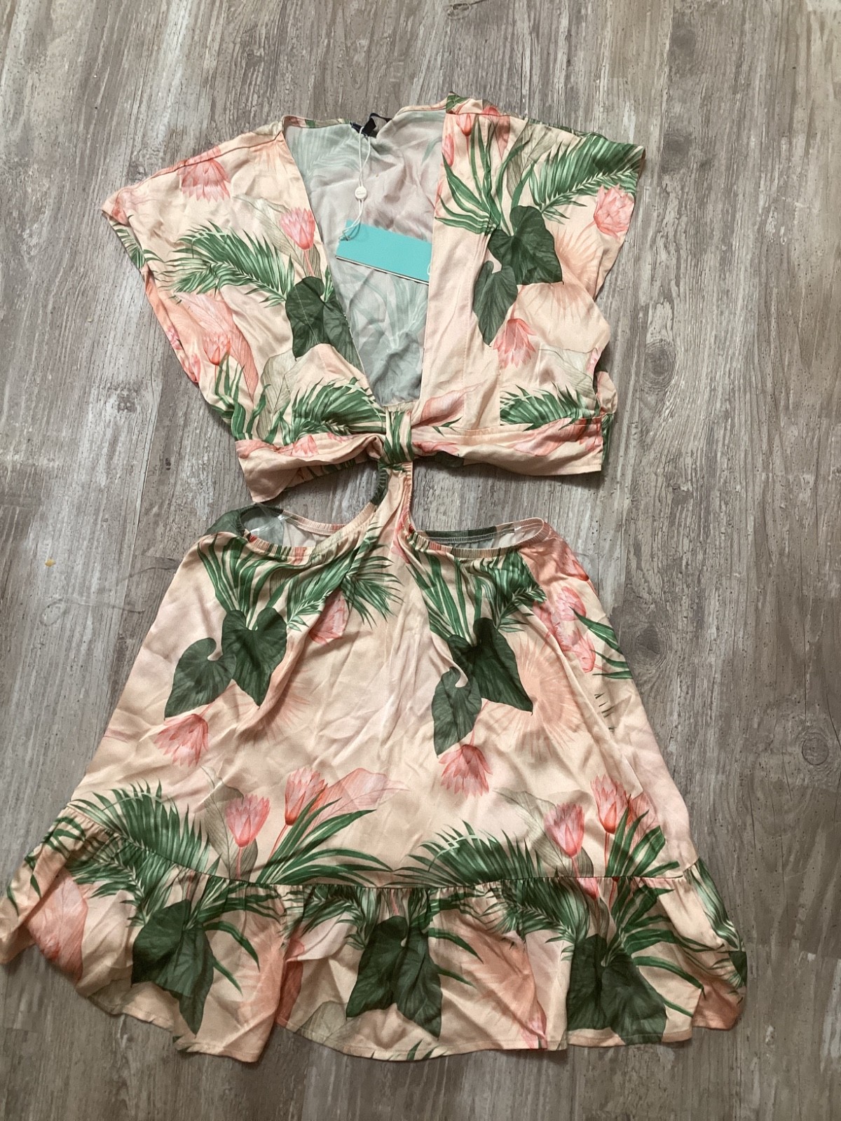 Shore Brand Dress pink Floral Mini cut out vaca Size S Beach Resort NWT