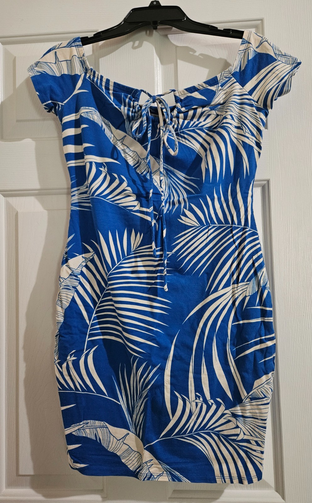 Tropical Chic, Guess Floral Cap-sleeve Bodycon Dress (L) Blue/Cream Cotton blend