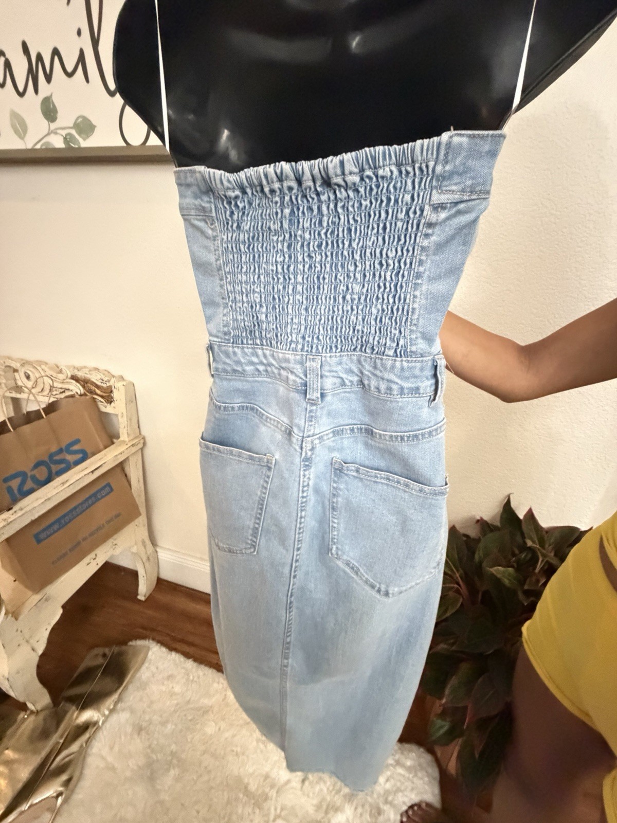 Women’s Light Blue Solid Denim Strapless Sleeveless Sheath Midi Dress Pockets M