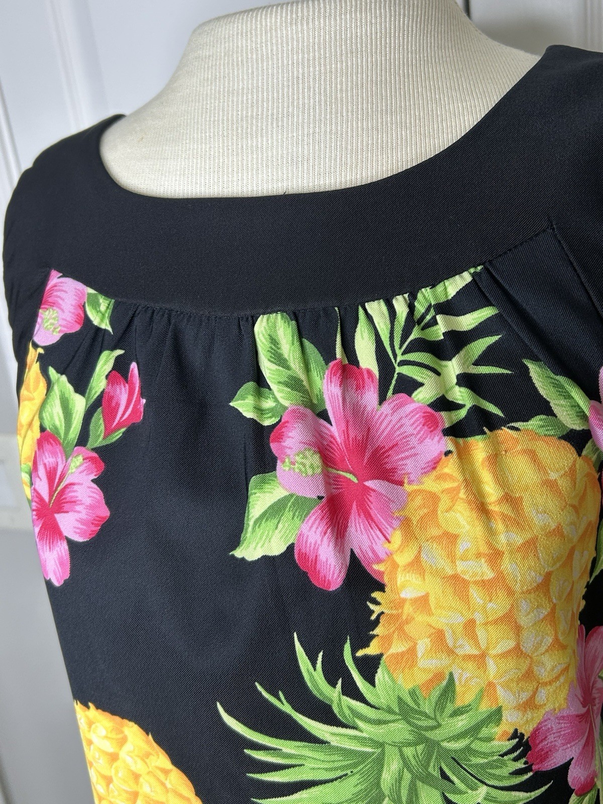 I.N. Studio Black Tropical Floral Shift Dress Scoop Neck Sleeveless Zip 6