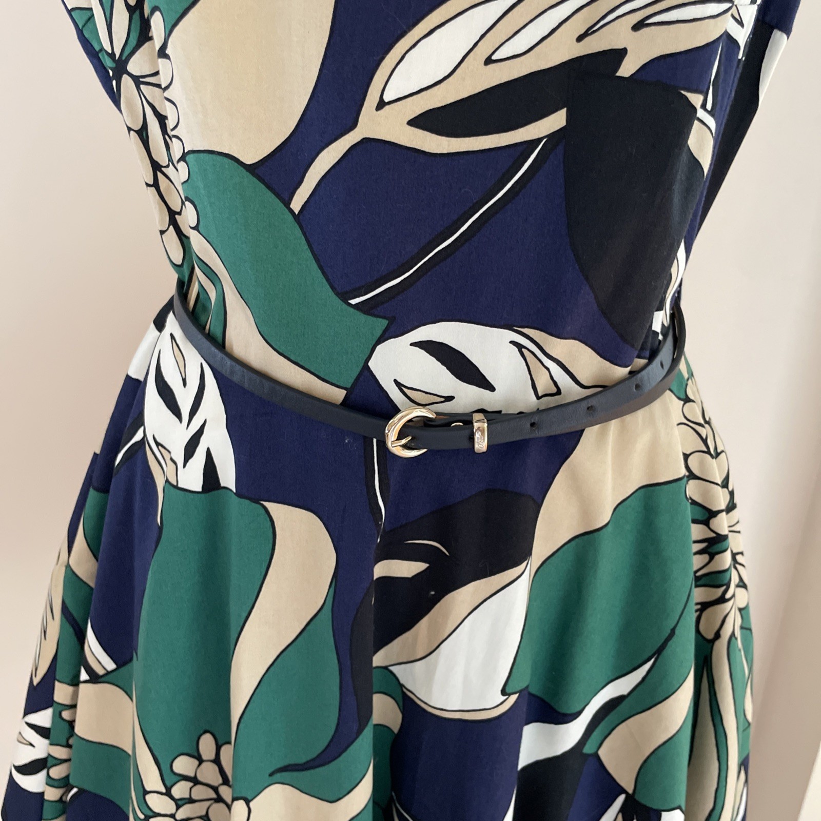 Closet London Fit & Flare Dress Size 14 Sleeveless Colorful Floral Stretch Artsy