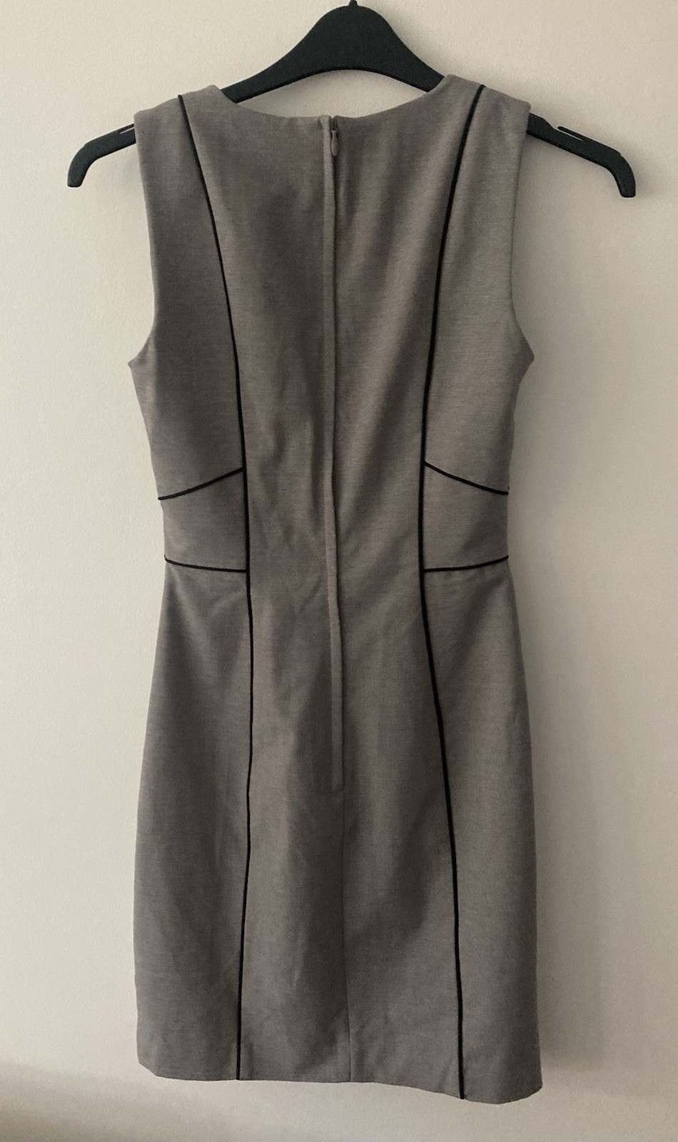 H&M size Eur 36 US 6 grey & black work office shift zip up dress