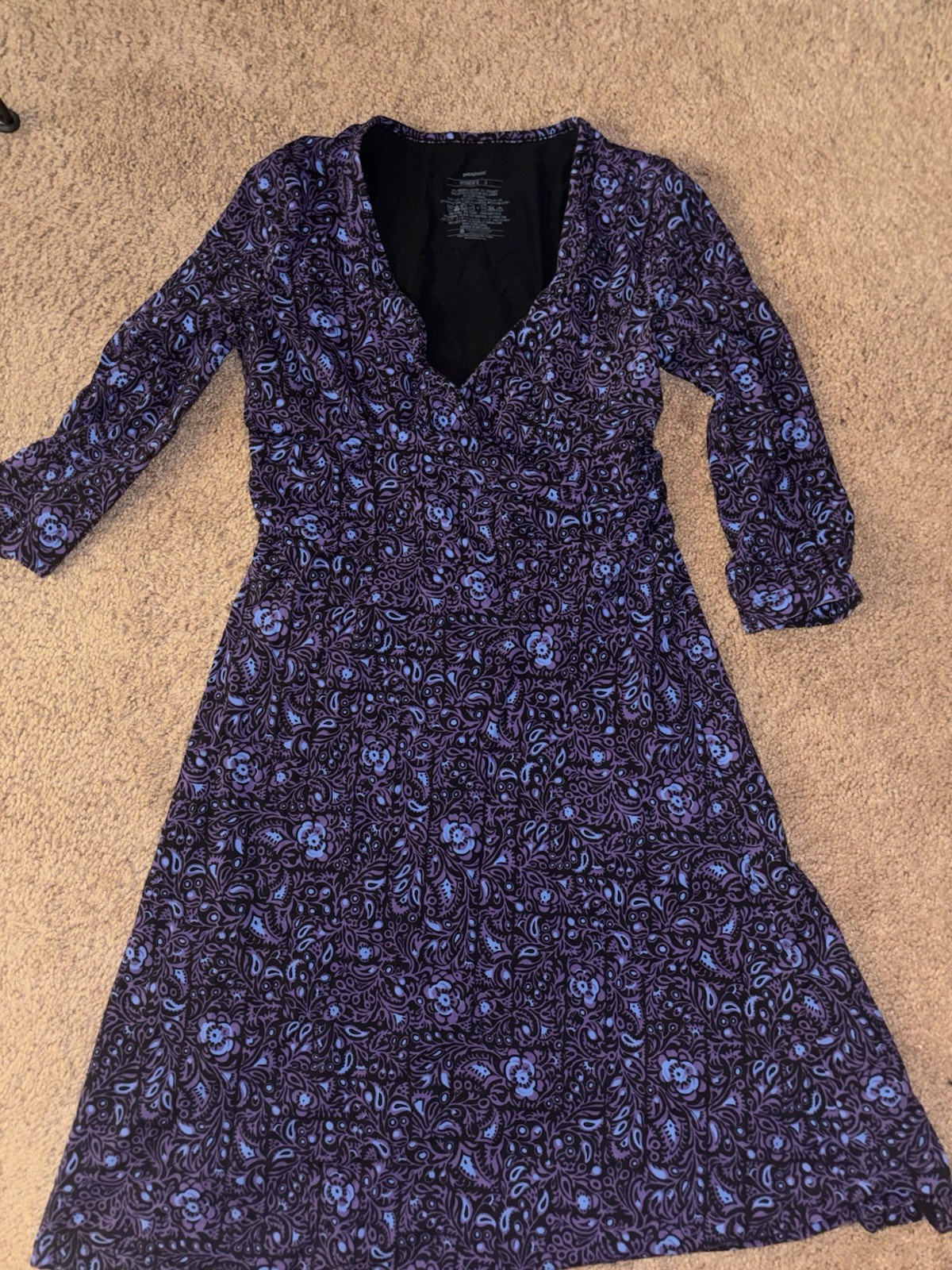 Patagonia Margot Dress Womens Size Small Purple Floral Paisley 3/4 Sleeve V-Neck
