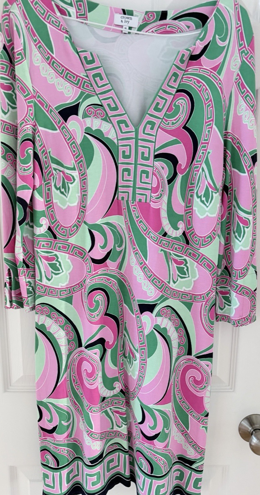 Crown & Ivy Dress M Bright Pink & Green V Neck Tunic Dress Resort Cruise Travel