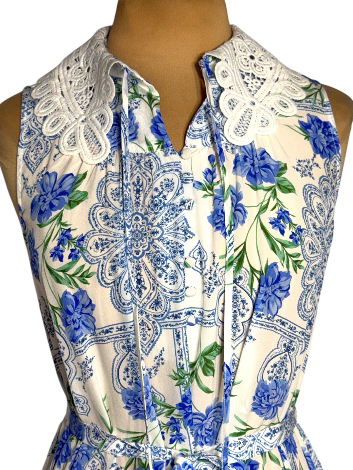 Hunter Bell Hilton Silk Maxi Dress Blue Floral Medallion Quiet Luxury Size M NWT