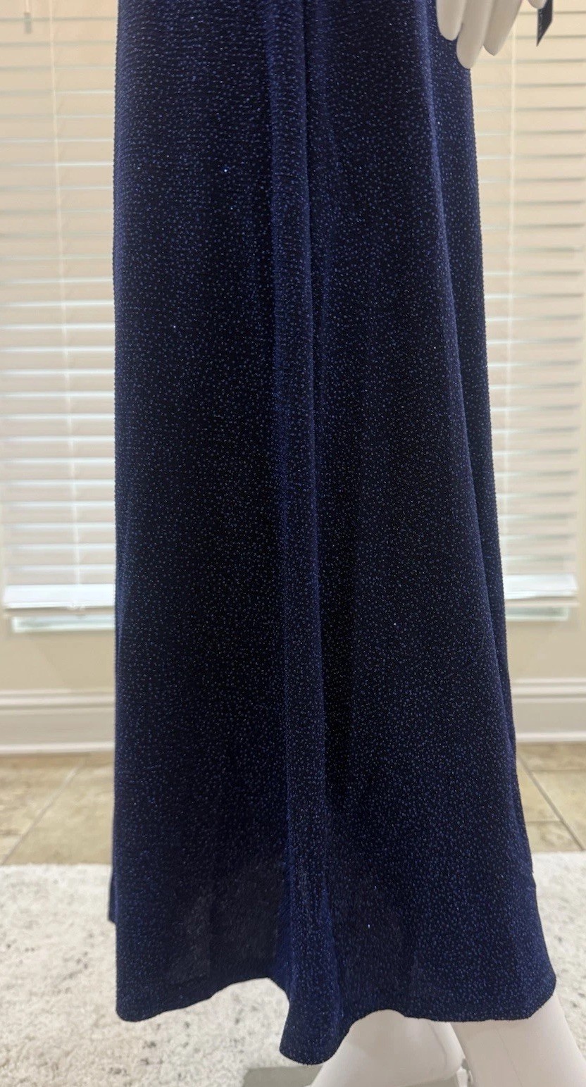 Maggy London Sequin Keyhole Neck Long Sleeve Cocktail Dress in Navy Blue Size2