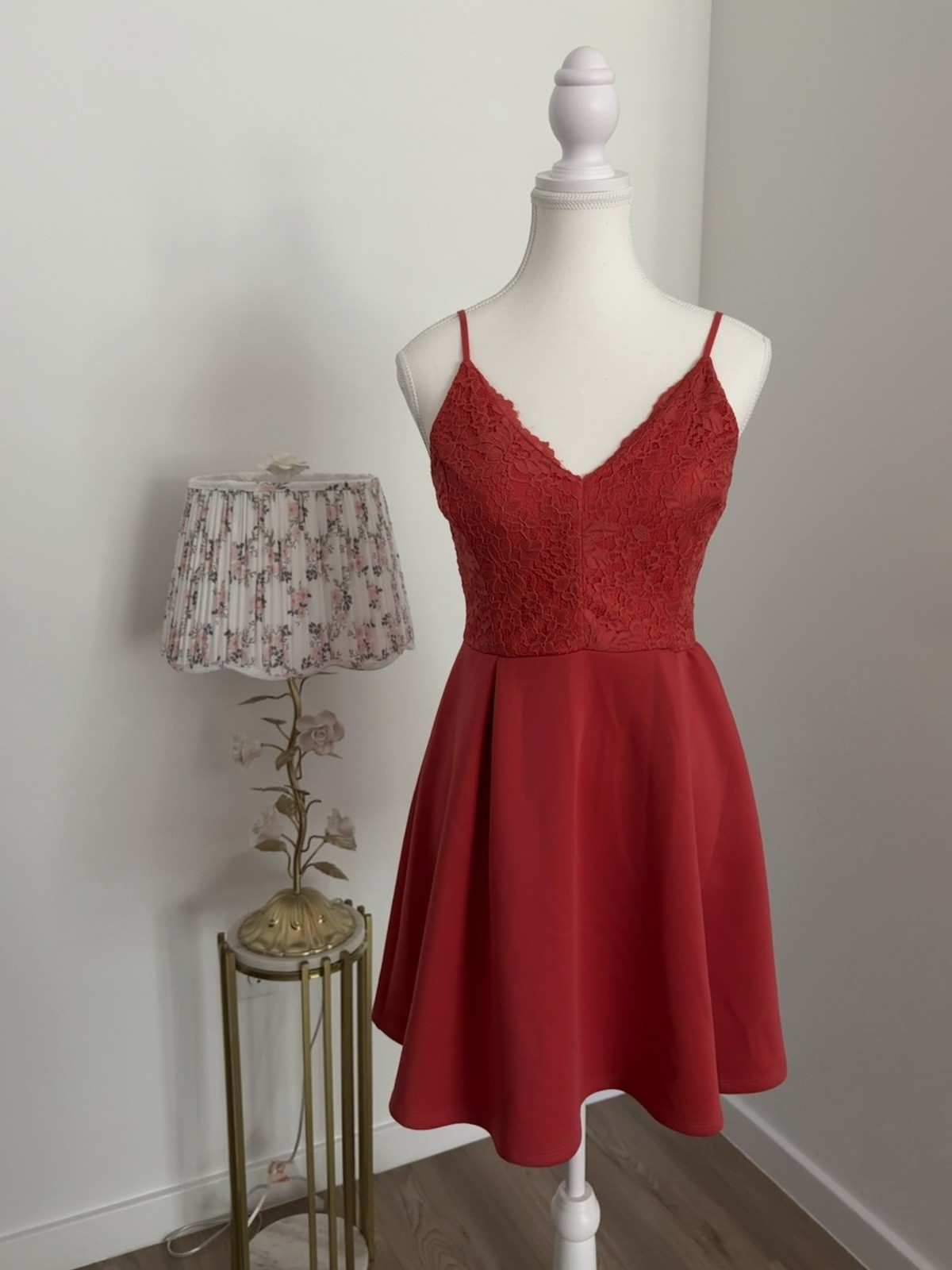 Charlotte Russe Red Solid Lace Bodice Fit & Flare V-Neck Strappy Dress M