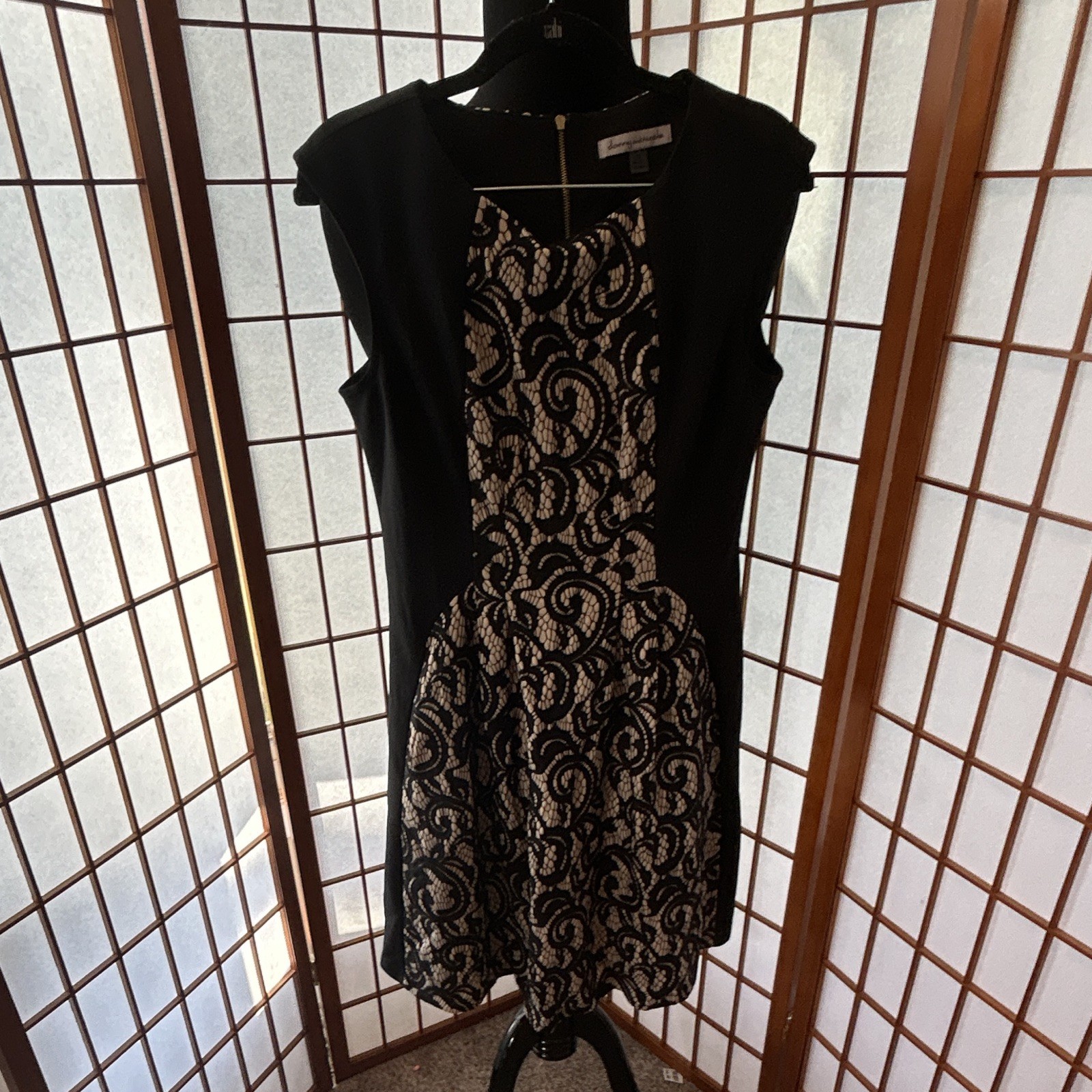Danny & Nicole Women’s Size 10 Black Beige Floral Lace Sheath Dress Round Neck