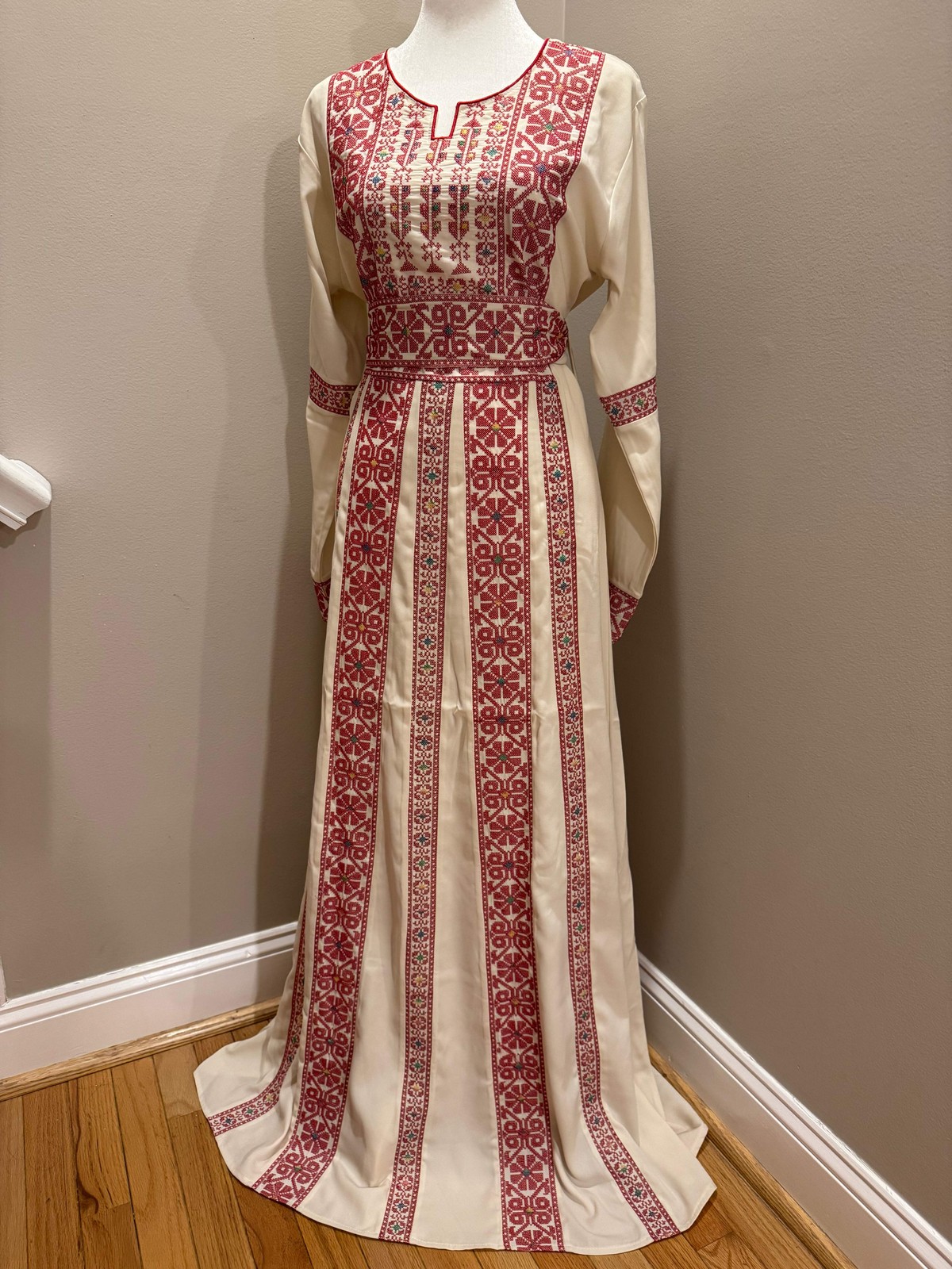 Embroidered Palestinian Style Traditional Thobe