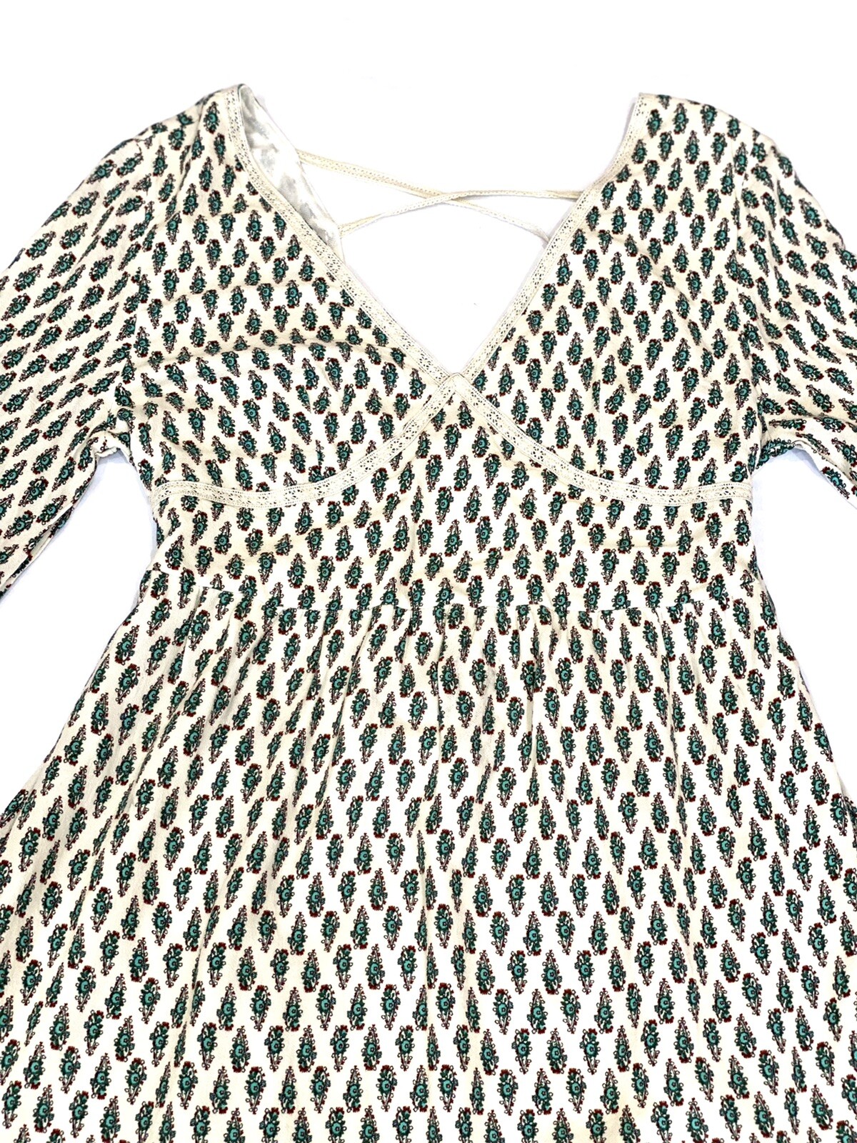American Rag Sz L Boho Dress Paisley bell sleeves Ivory, Green, And Red Colors
