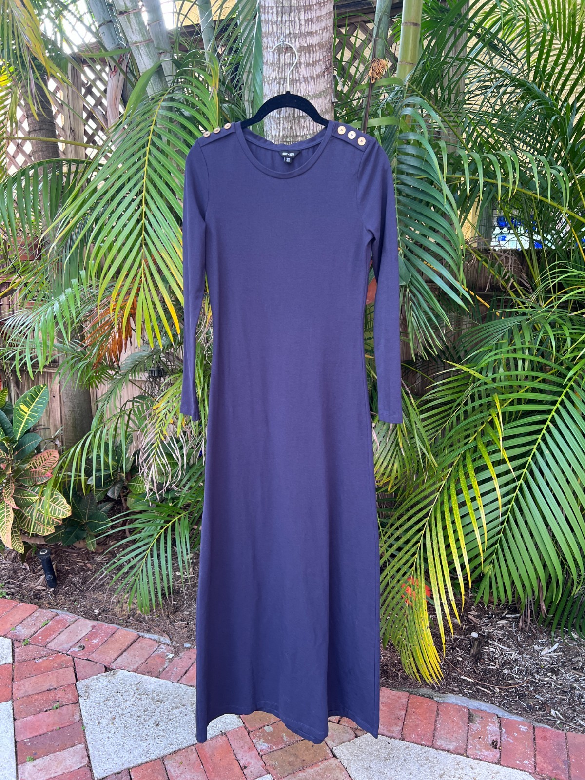 Saint and Sofia Navy Blue Long-Sleeve Maxi Dress Size 4