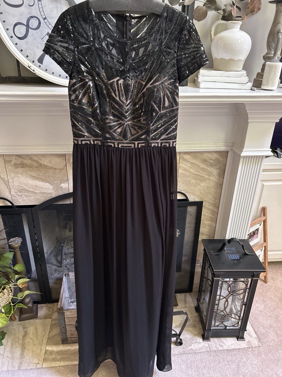 DECODE 1.8 sequin bodice flowing maxi dress – black – sz 4