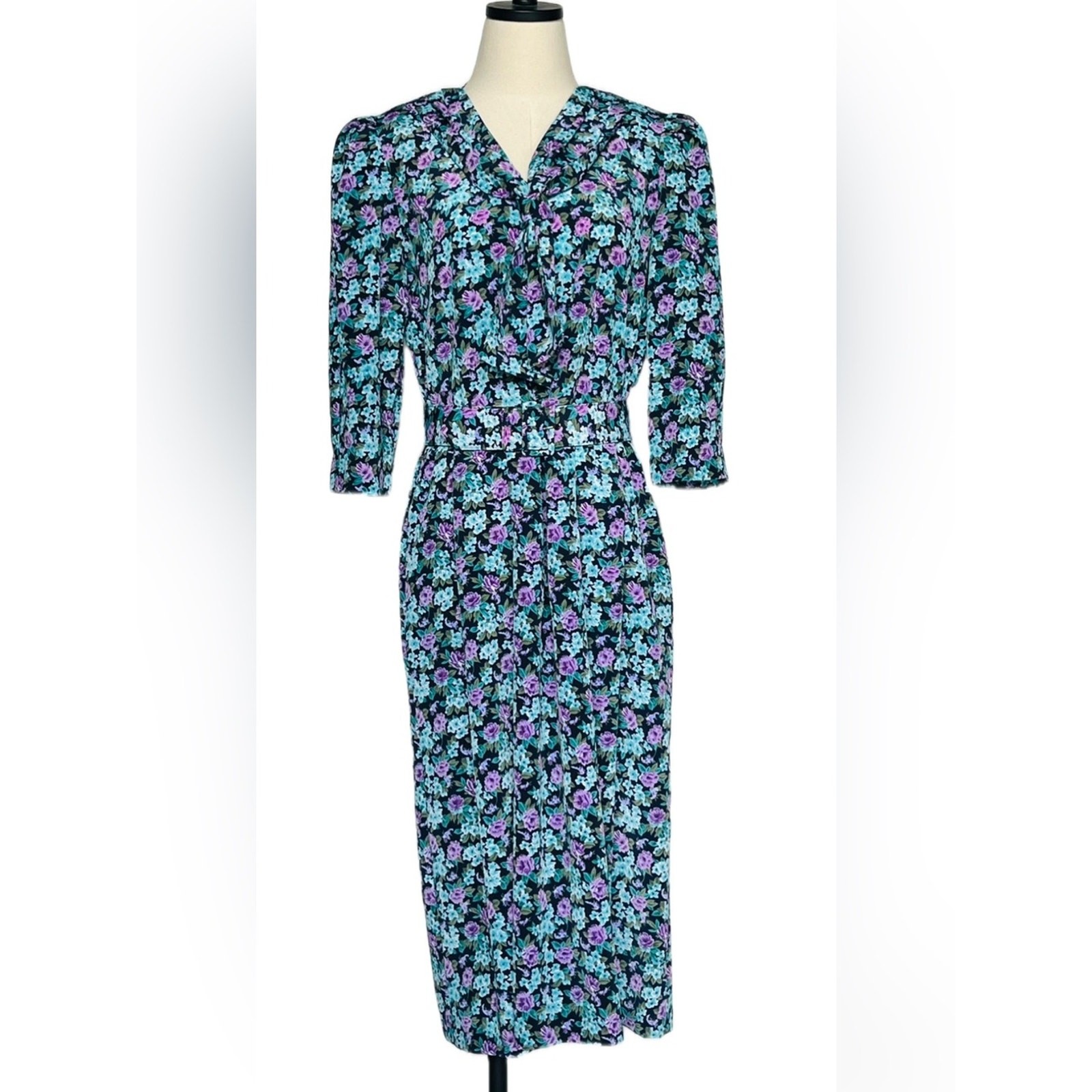 Vintage 80s Floral Dress with Matching Belt Large 12P Bow Neck Tie Blue Purple