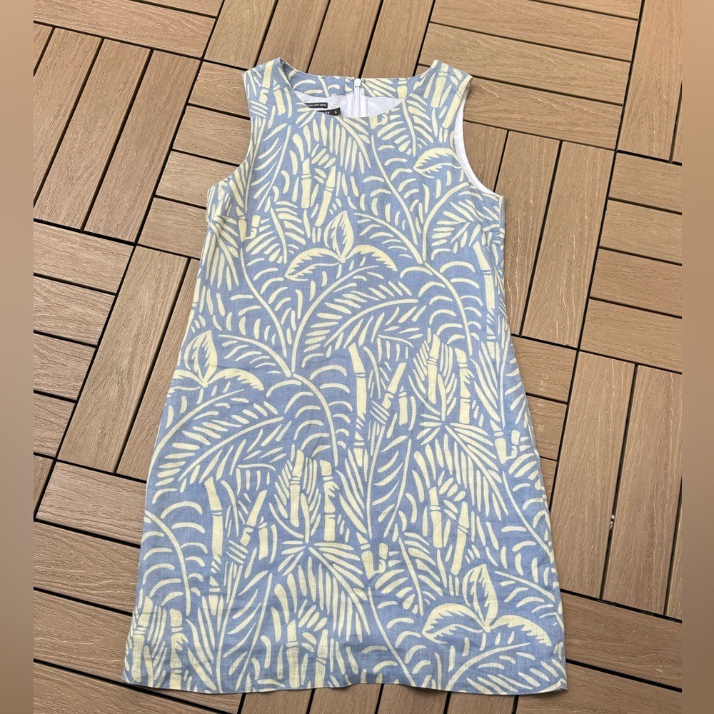 Island Company classic shift mini sleeveless dove gray blue leaf print dress