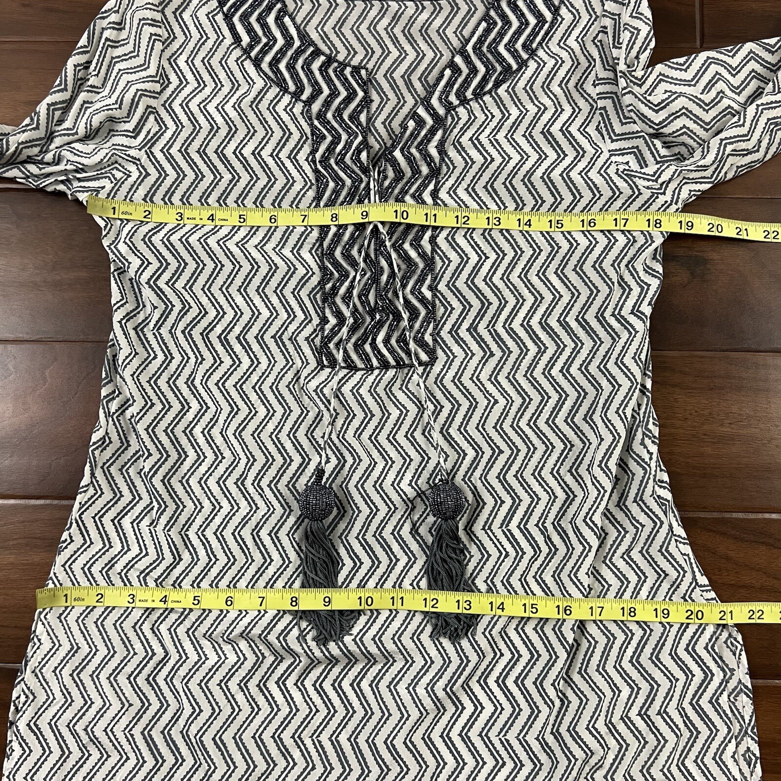 Tanja Pignatelli Women’s Size Medium Gray White Chevron Silk Dress Cover Up