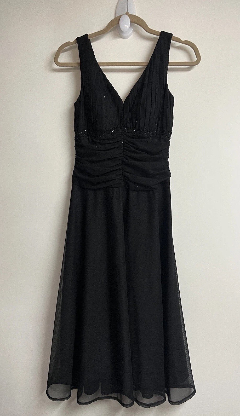 Chadwick’s VTG Black Halter Neck Front Beaded Shimering Ruffle Waist Flare Sz 4