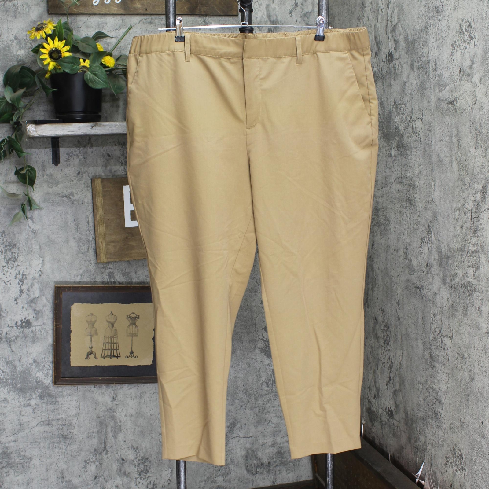 studio by Torrid Womens Khaki Elastic Waist Zip Front Dress Pants Brown 22R
