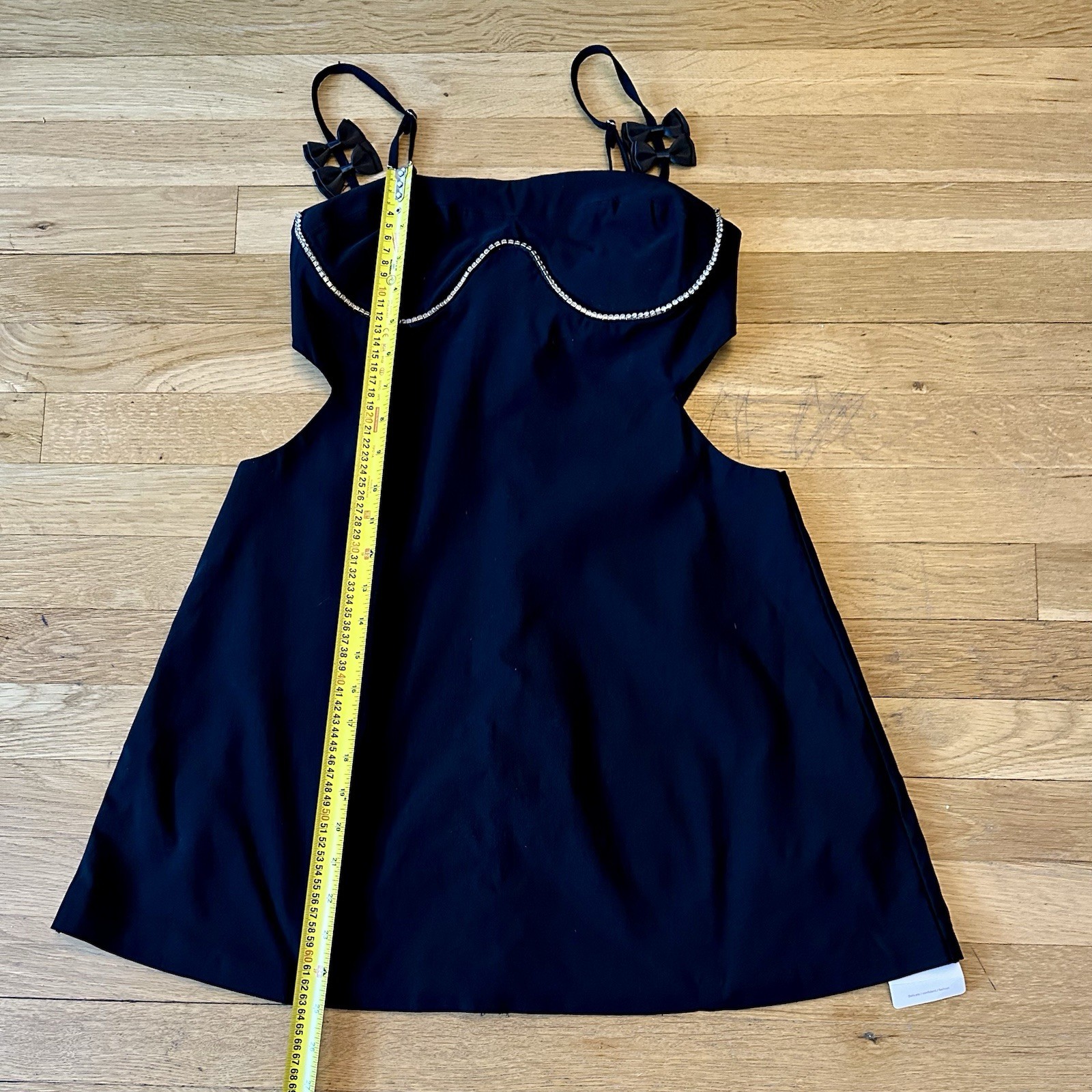 ✨▪️Elegant Black Cut-Out Mini Dress • Crystal Trim • Chic & Modern Look▪️✨