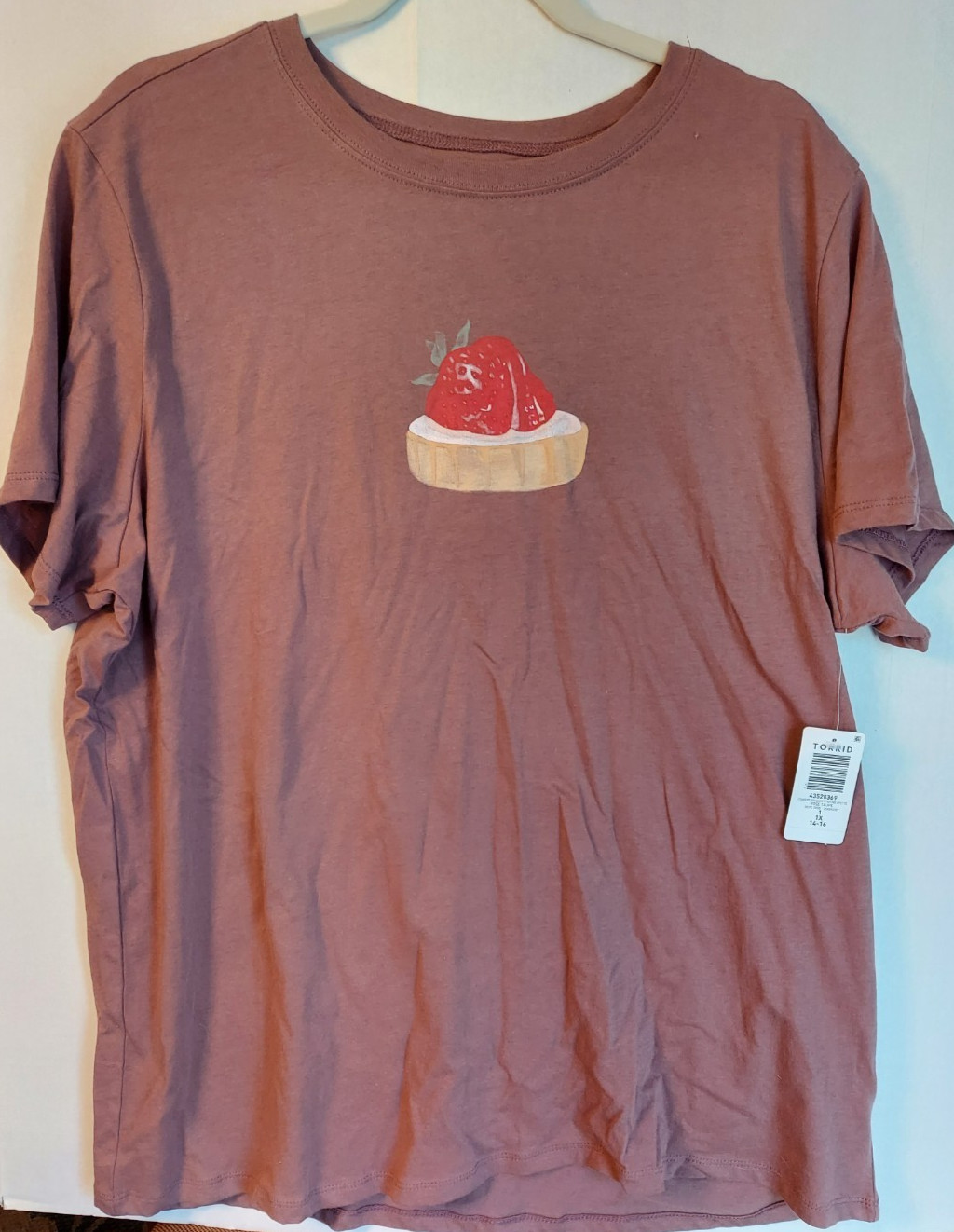 SALE! Torrid Character Tee Strawberry Tart, Rose, Size 14/16 (their size 1) New!
