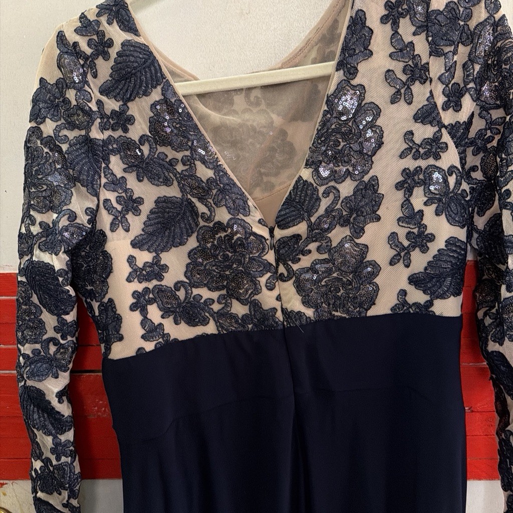 Lauren Ralph Lauren Long A-Line Floral Lace V-Neck 3/4 Sleeve Sequin 14
